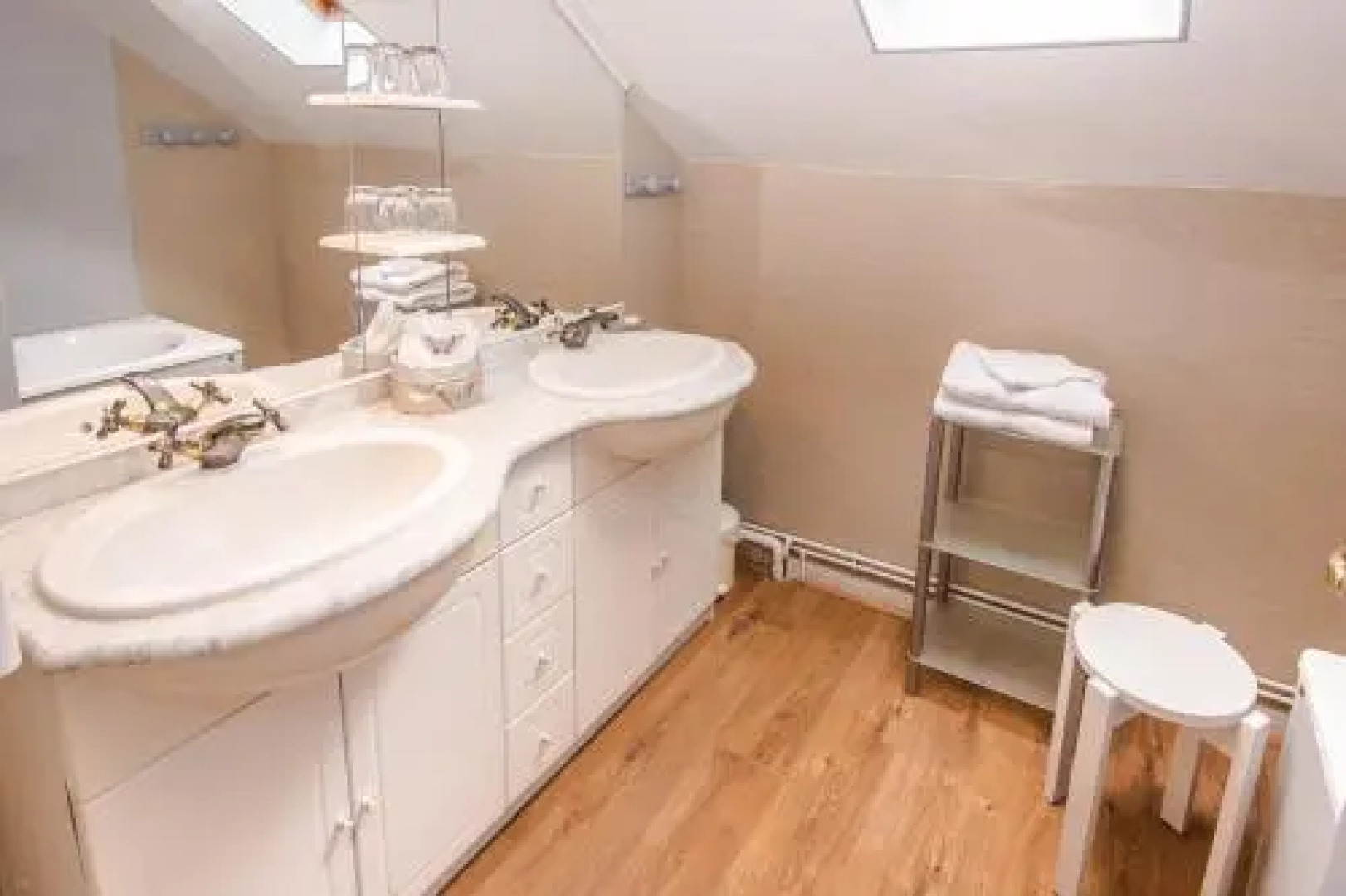 Entre Canal Et Vignes