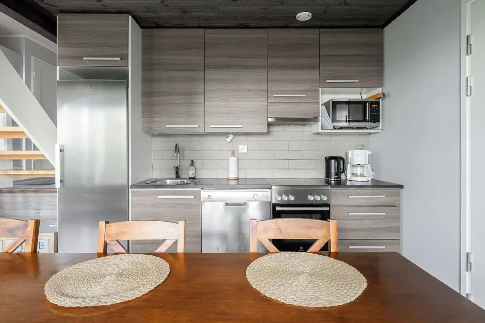 Peaceful 2BR Getaway Cabin at Riihivuori