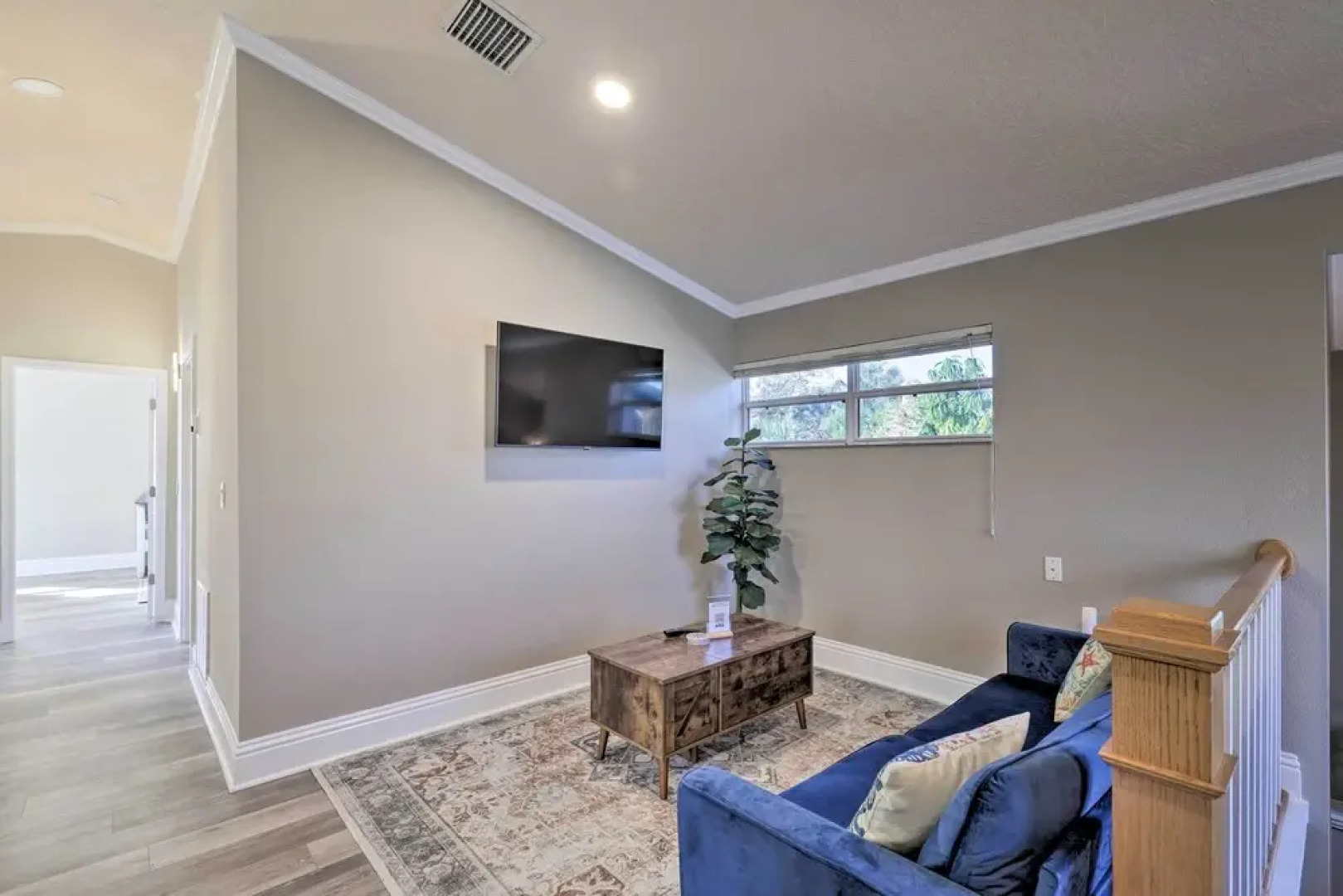 Charming Port Richey Retreat w/ Shared Dock