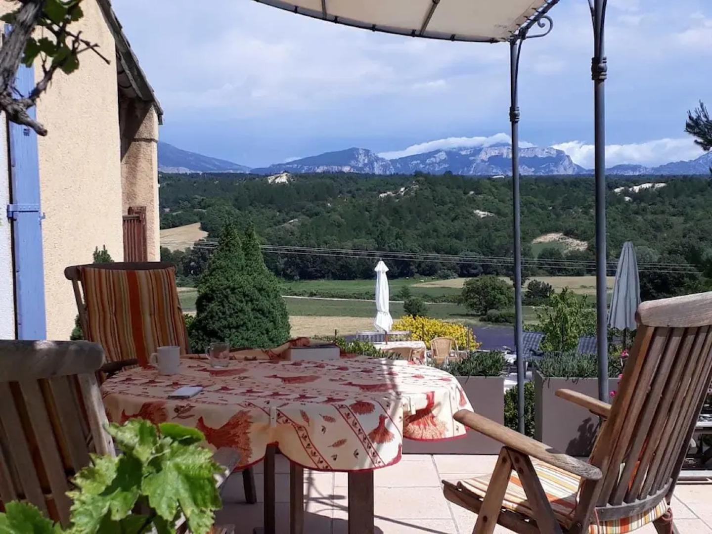 ORGANIC PROVENCE. Maison