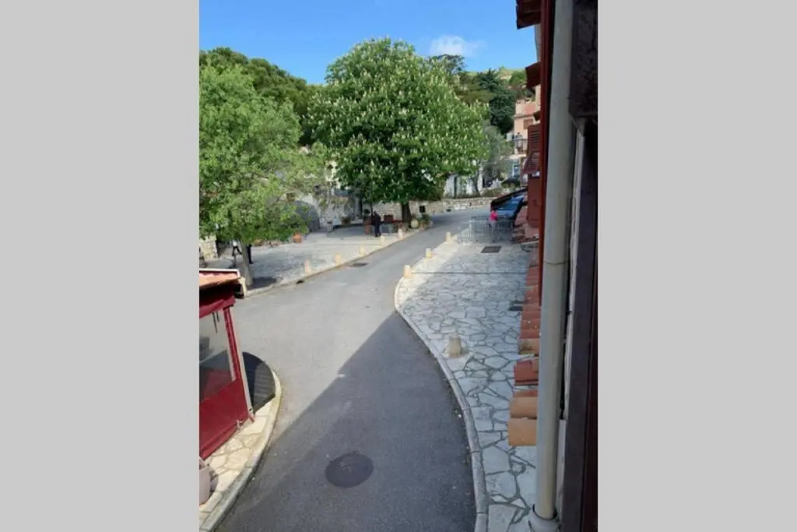 2 Pieces de Charme Au Coeur du Village de Cabris