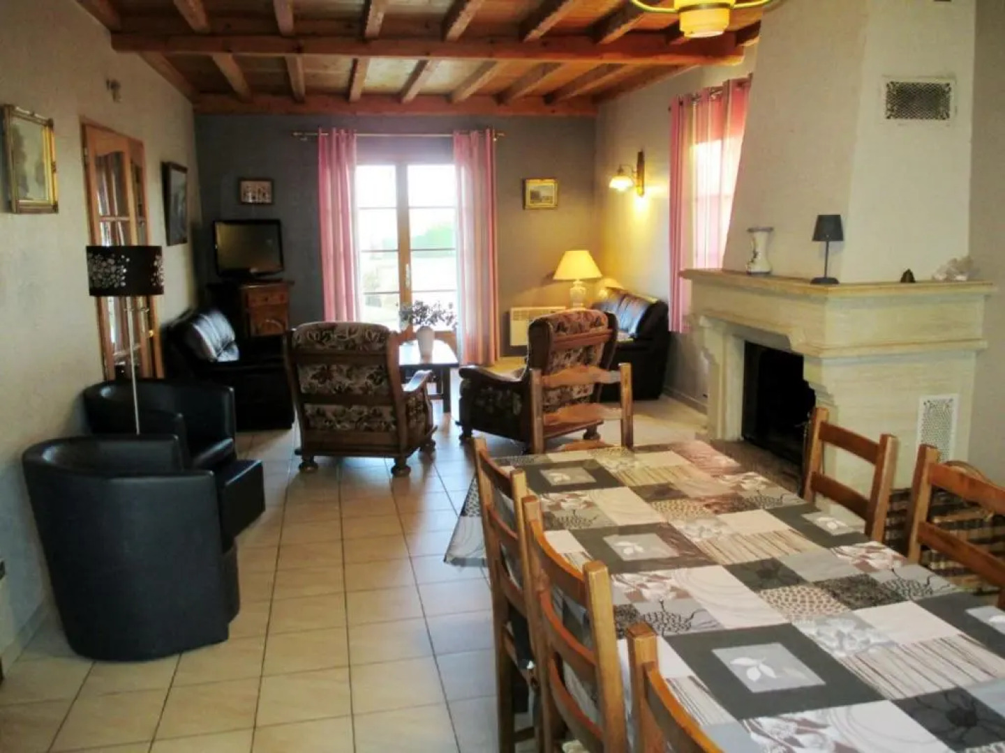 Gîte Wierre-Effroy, 7 Pièces, 10 Personnes - Fr-1-376-3