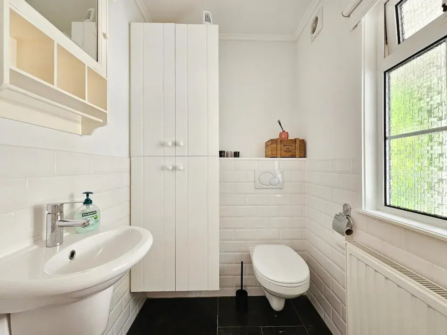 Chalet Kieftveen With hot tub for Four Person