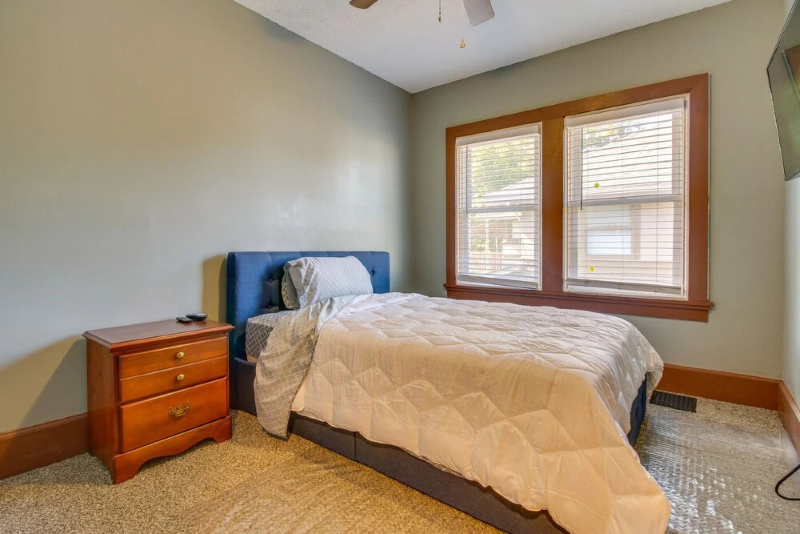 Sunny + Spacious Dayton Condo ~ 1 Mi to Downtown!