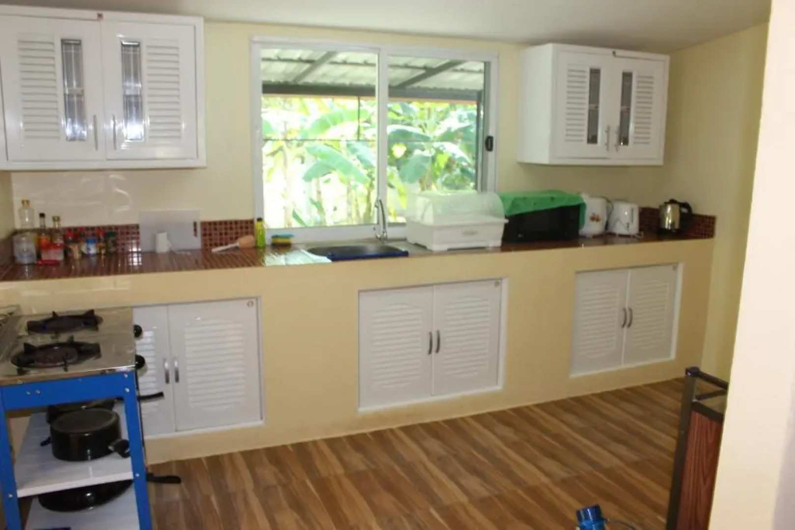 Private 2 Bedroom Villa With Swimming Pool Tropical Gardens Fast Wifi Smart Tv