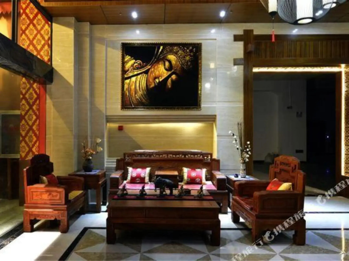 Sawadika Fengqing Hotel