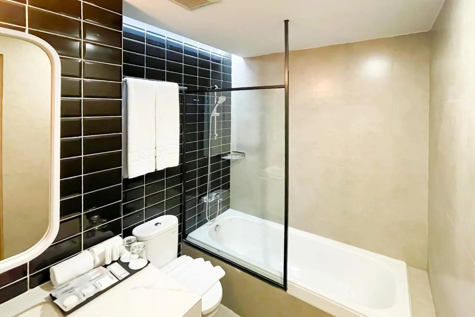 ARTOTEL Casa Cikarang