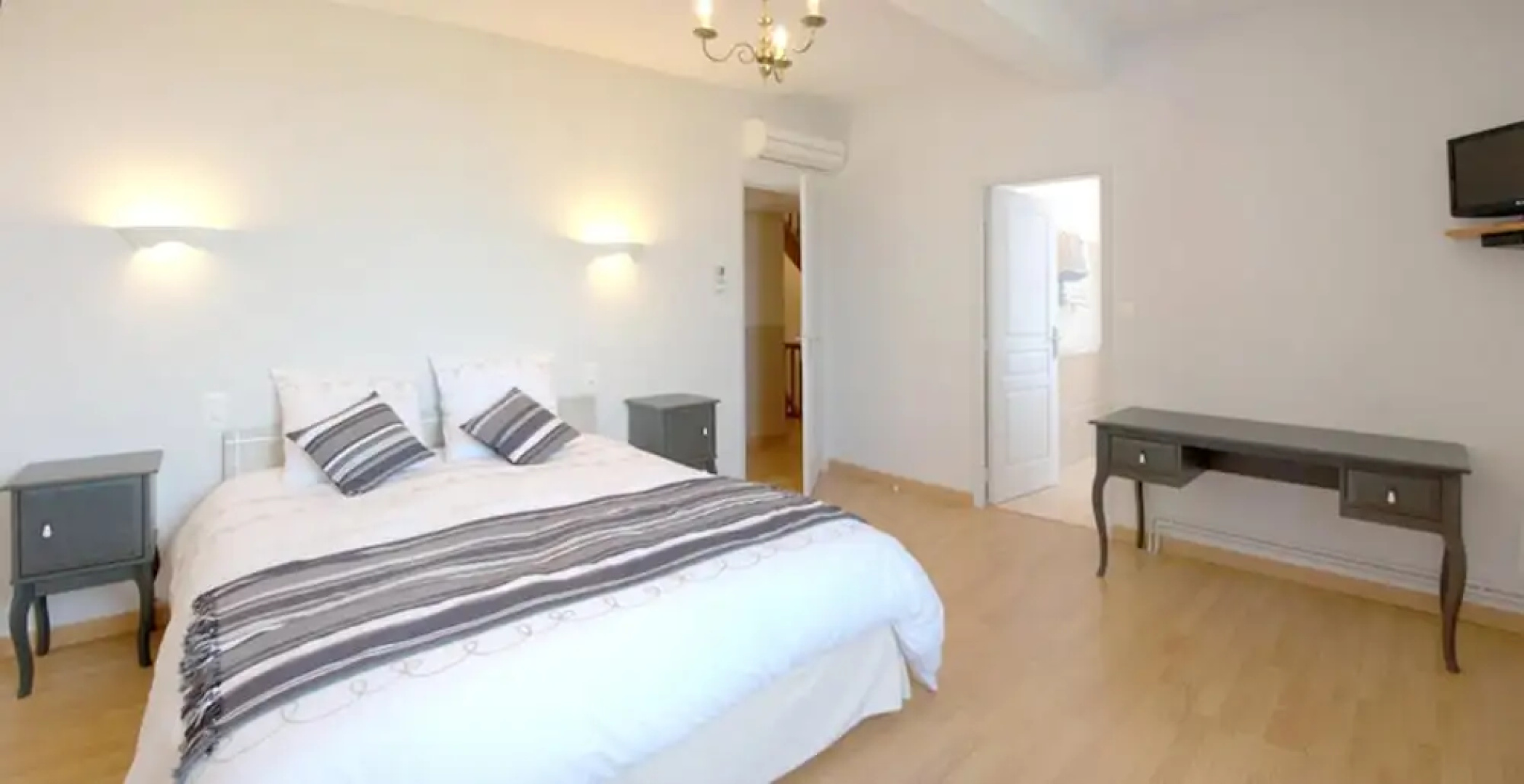 Villa With 3 Bedrooms in Ventenac-cabardès, With Wonderful Mountain View, Private Pool, Enclosed Garden