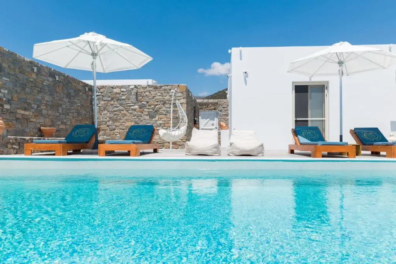 Cycladic Breeze Villas