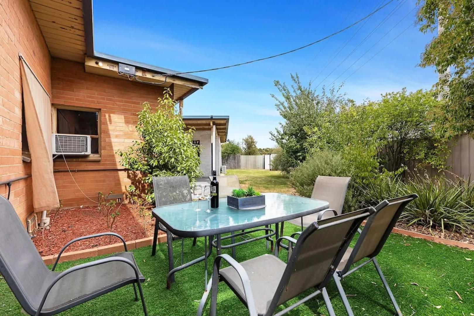 The Gazebo Place - Spacious 4 Bedroom near Murray River