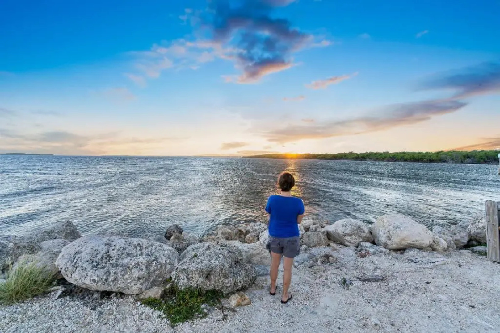 C-VOTED REMODELED UNIT! KAYAKs, MARINA,