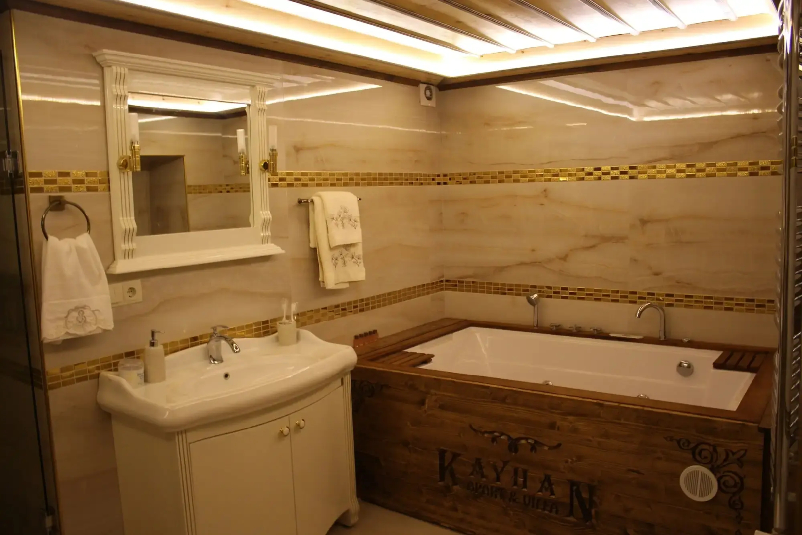 Kayhan Apart Villa