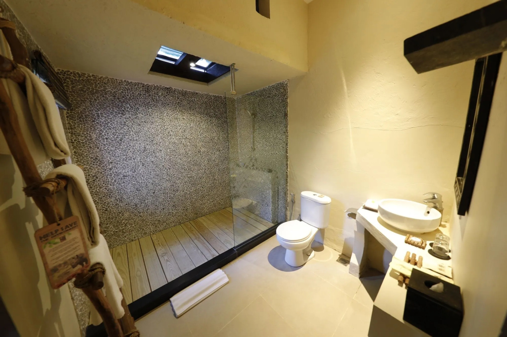 Mara River Safari Lodge