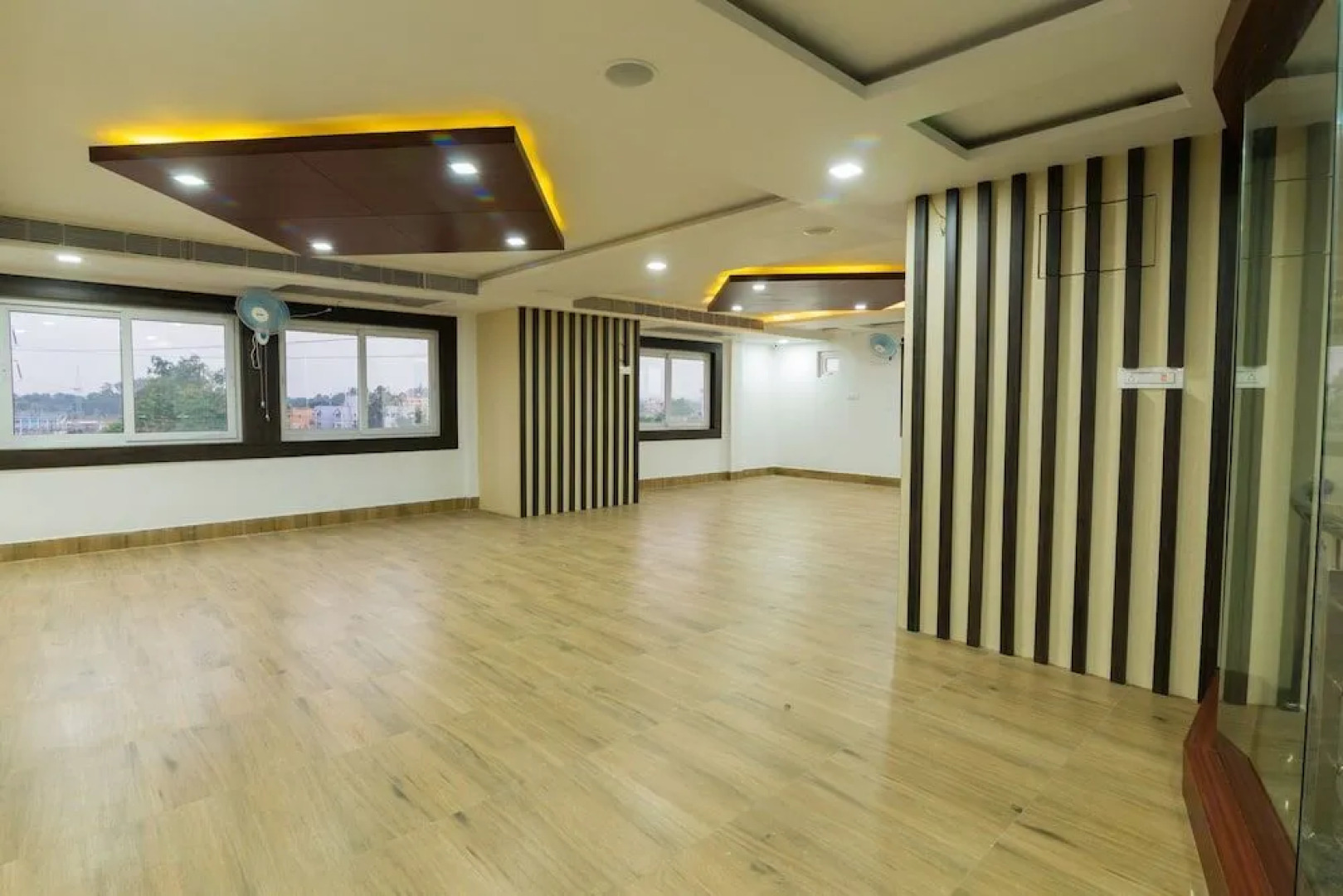 OYO 6709 Hotel L N International