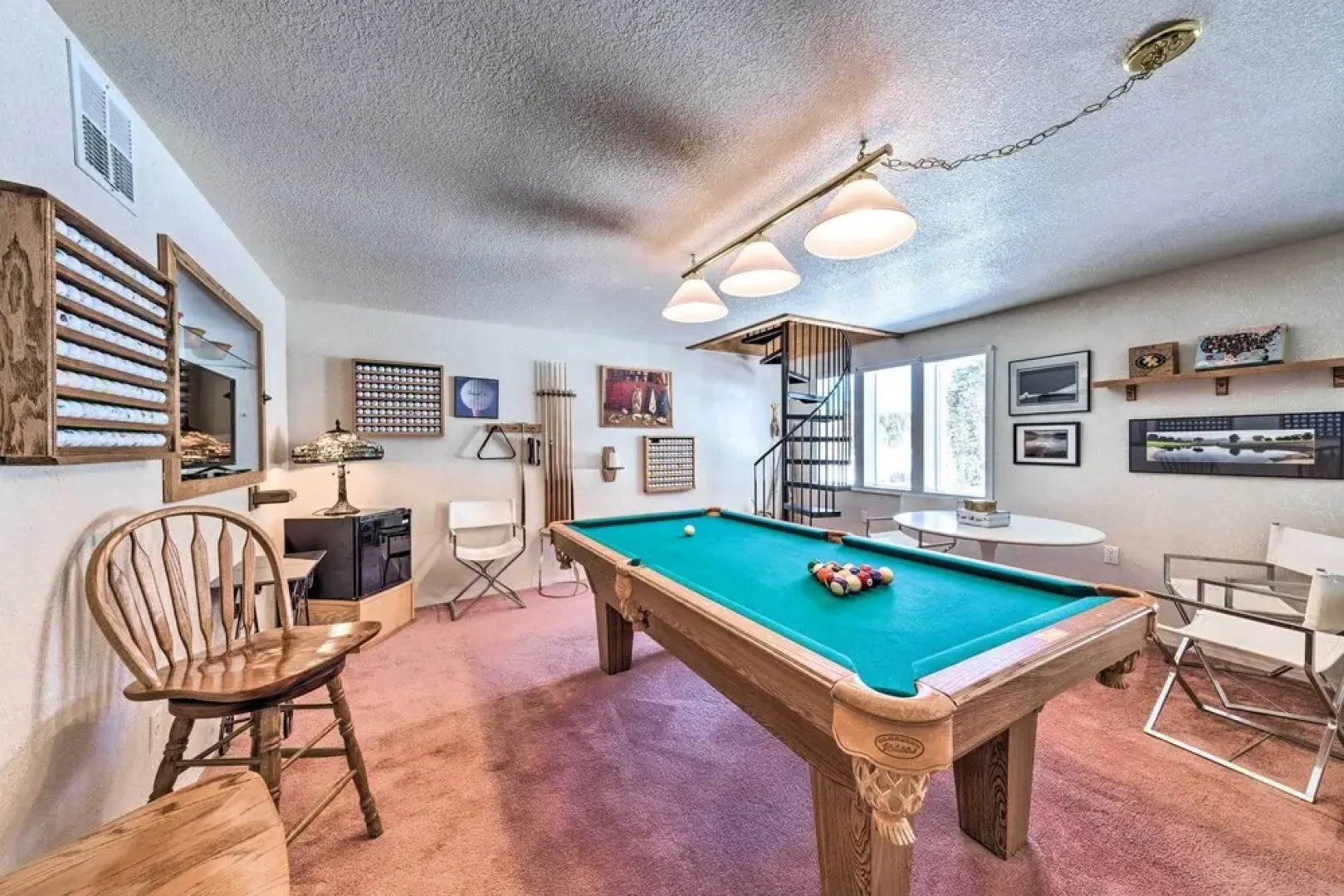 Bright Cloudcroft Condo w/ Game Room + Deck!