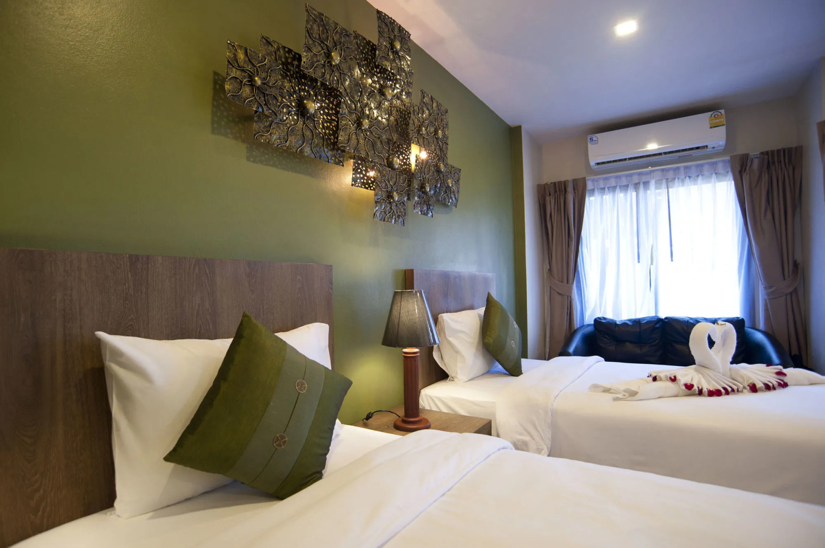 Отель The Gig Hotel