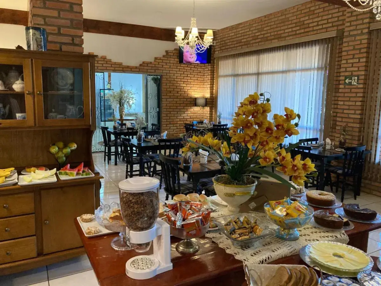 Hotel Senador Distributed By Ameris