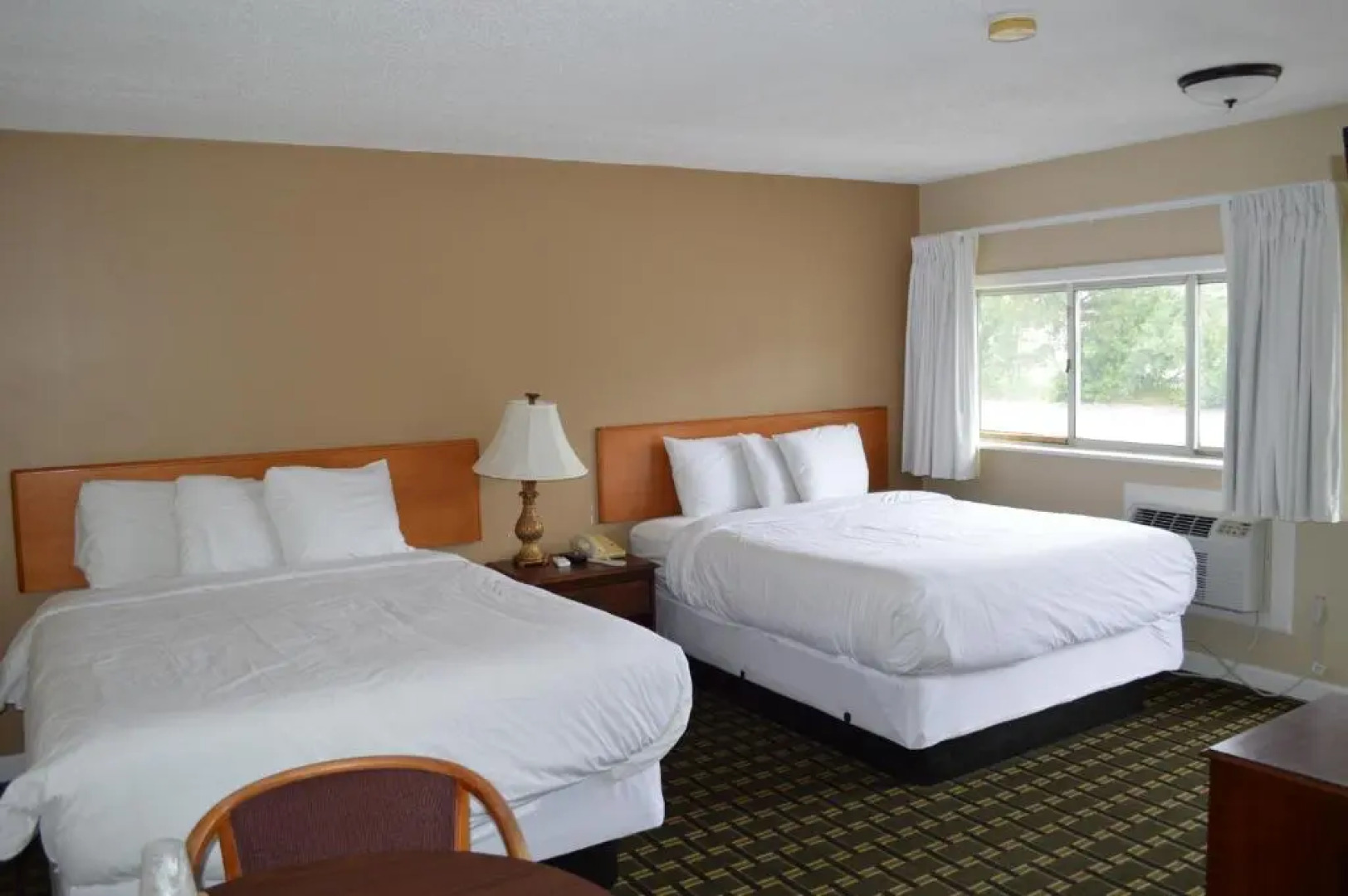 Nashoba Valley Inn & Suites