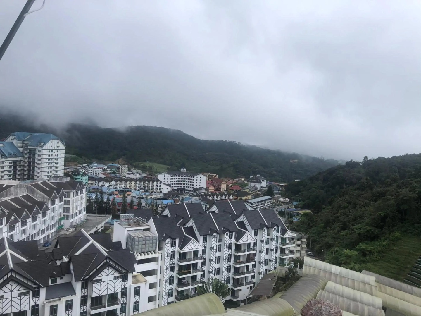 Ramadhina Eagle Eye View Home2stay Emerald Avenue