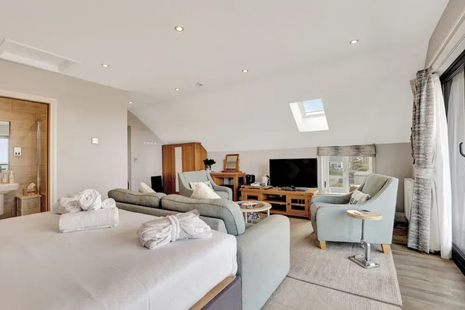 Captain's Cove - North East Escapes