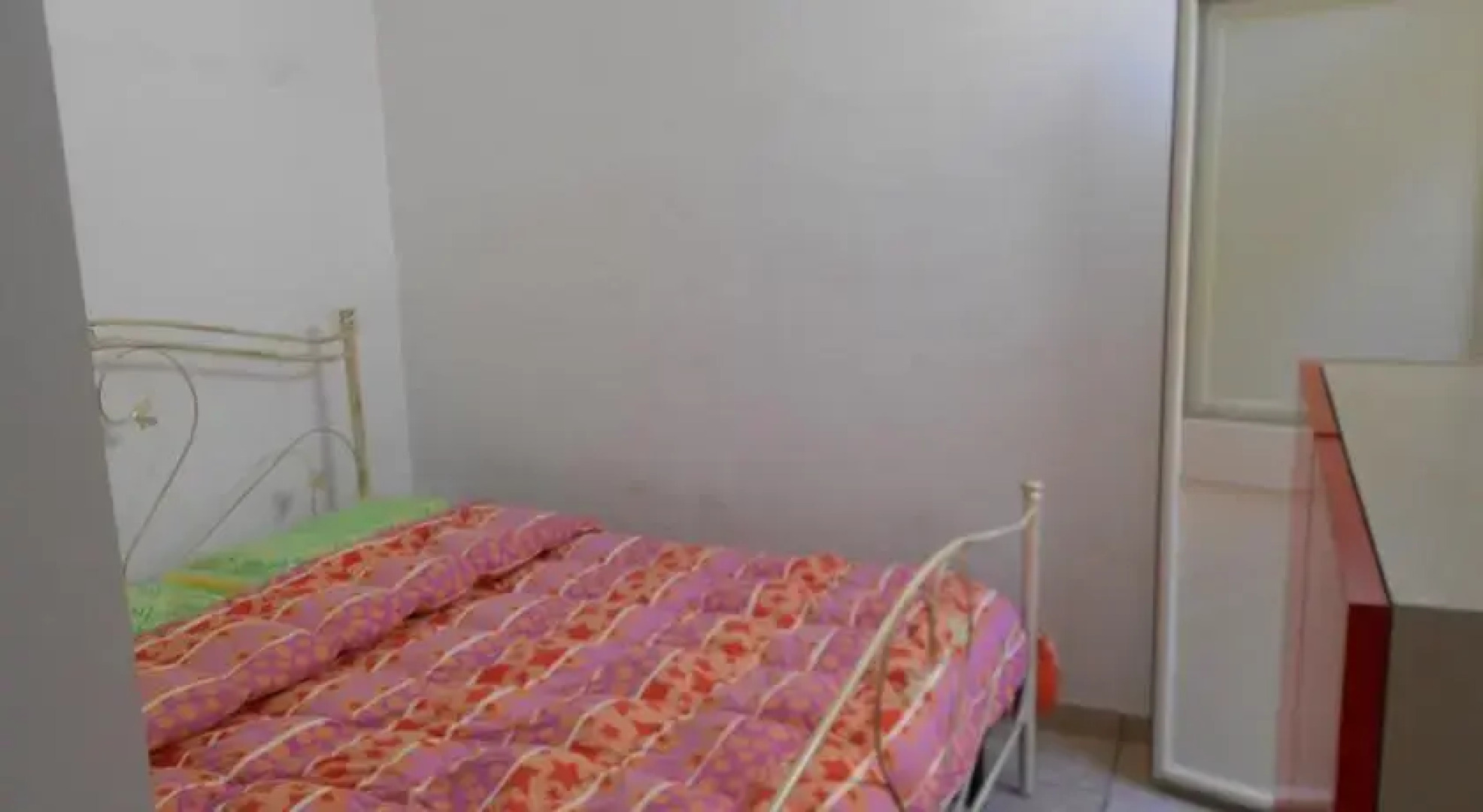 Quattro Colonne di fronte al mare