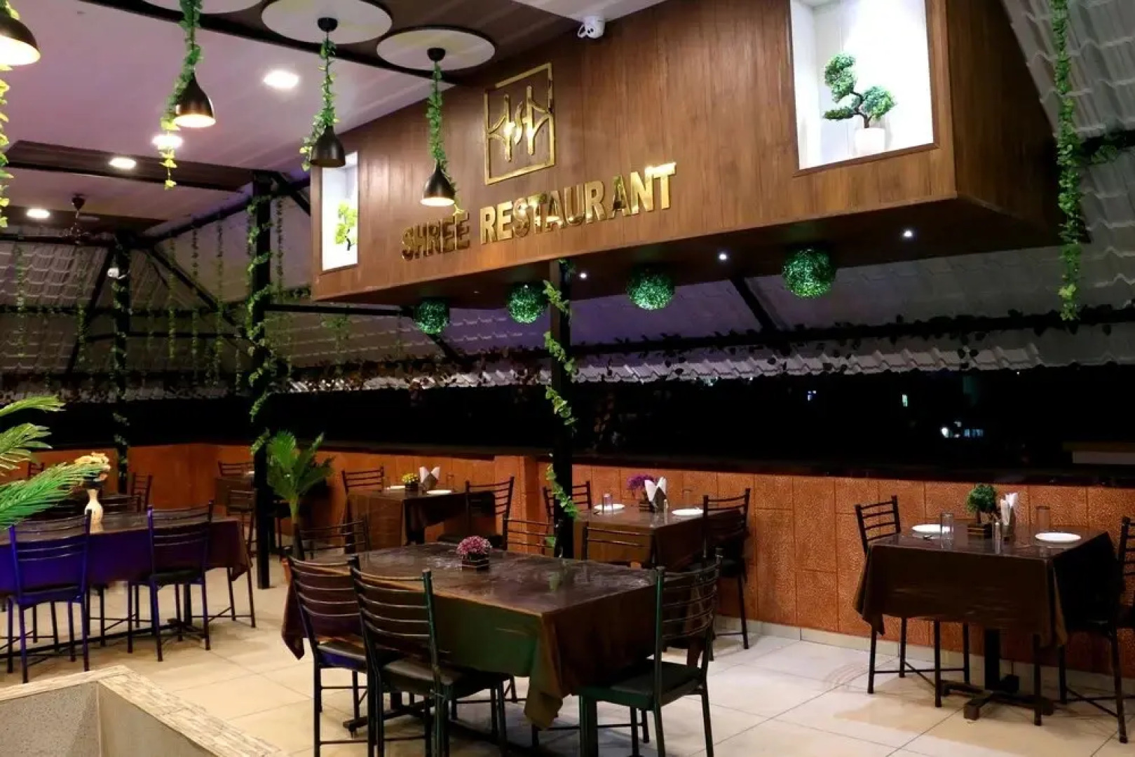 Hotel Shree Palace & Restaurant