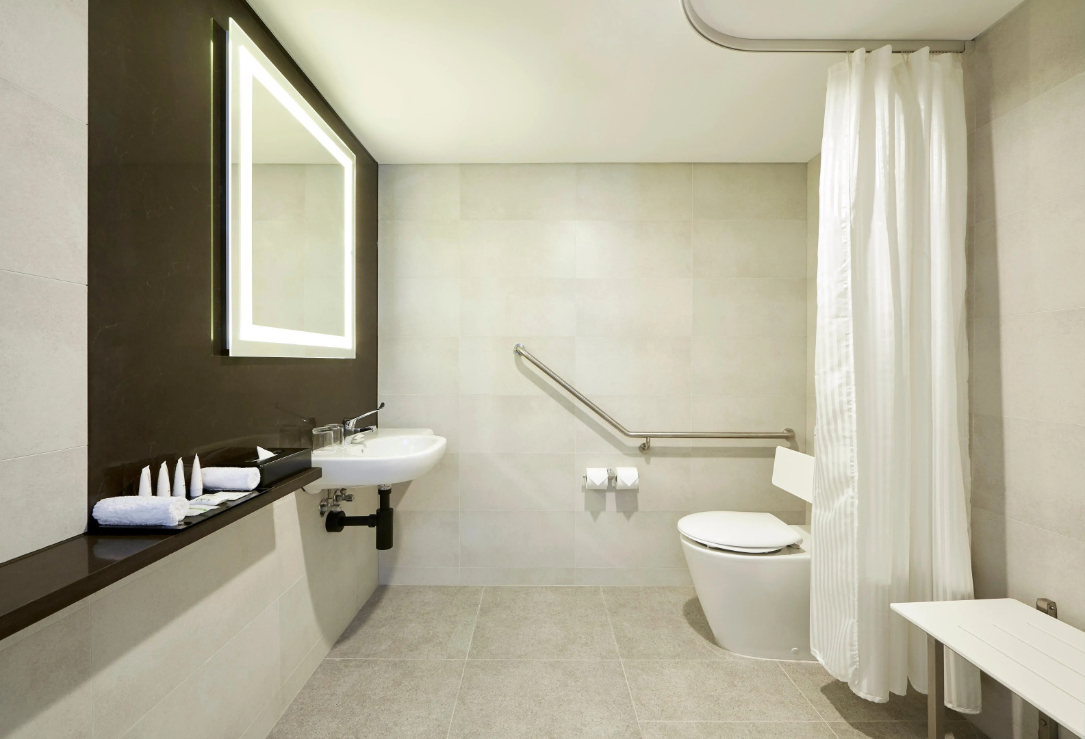 Furama Darling Harbour