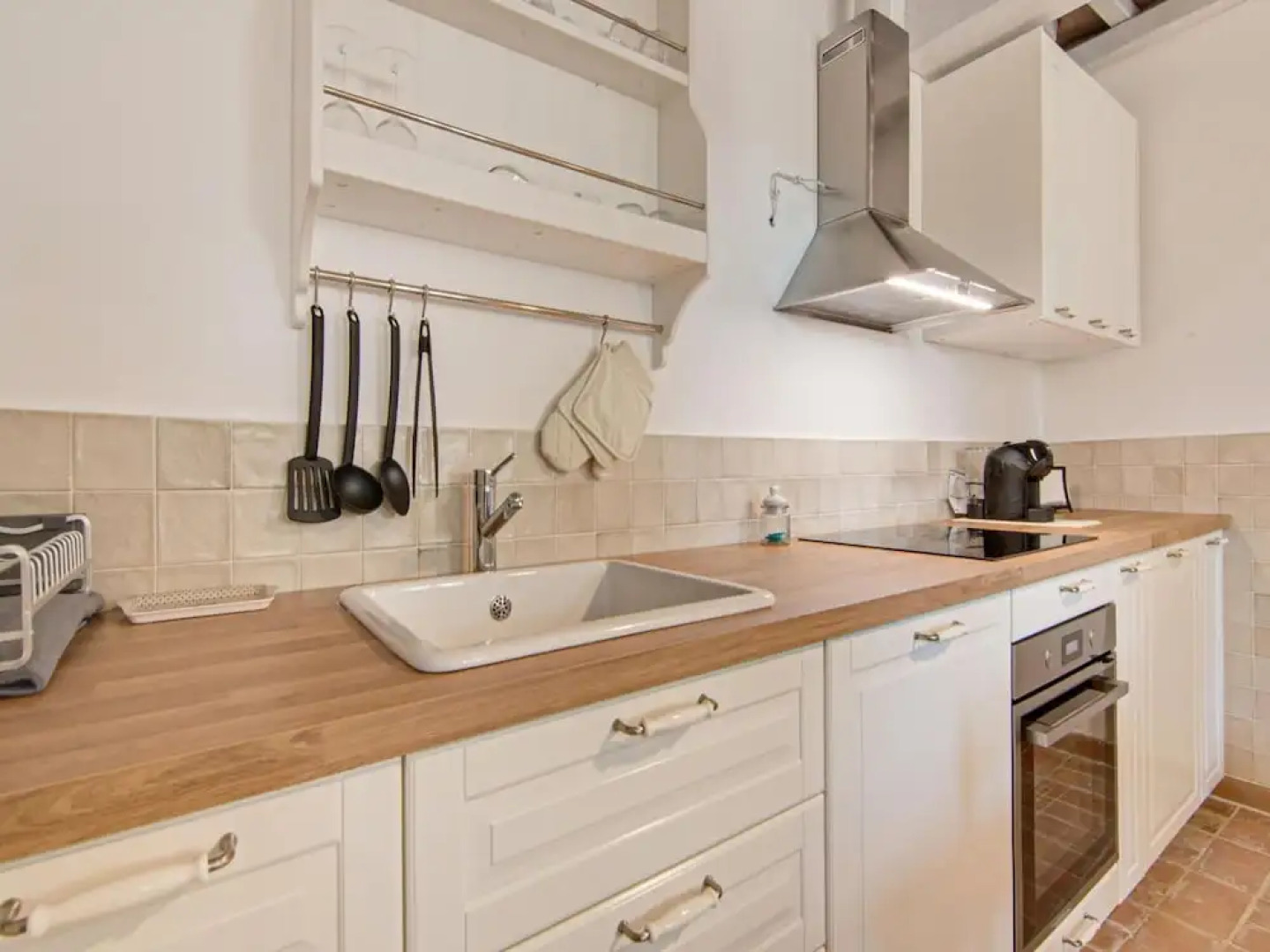 Stunning Apartment in Mombaroccio Near Metauro River