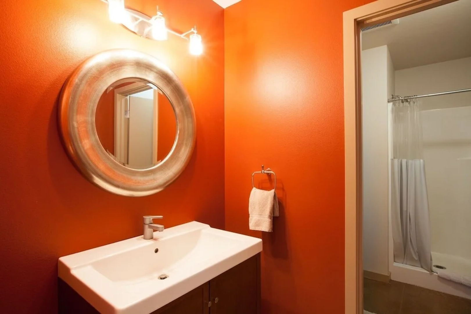 Mountain House 4 Bedroom Home by RedAwning