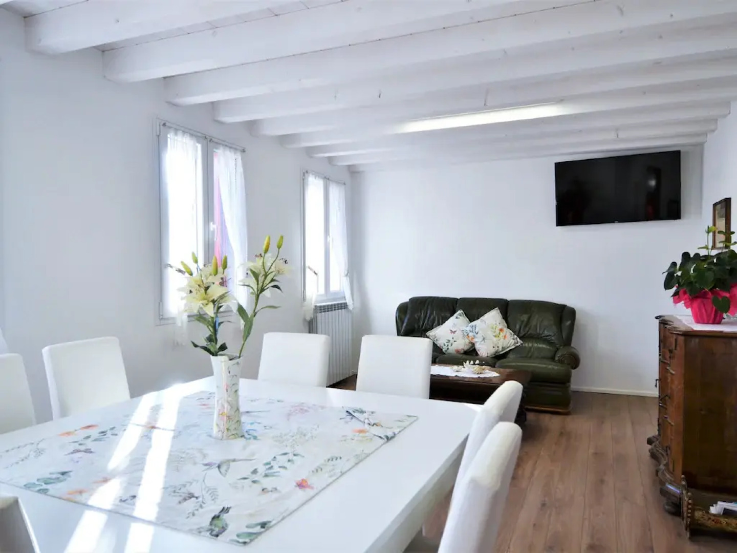 Stellar Apartment in Miane With Shared Swimming Pool