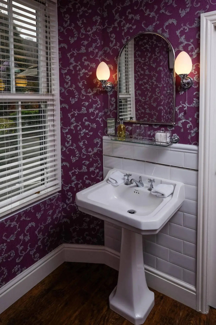 The Willowsmere - Adults Only