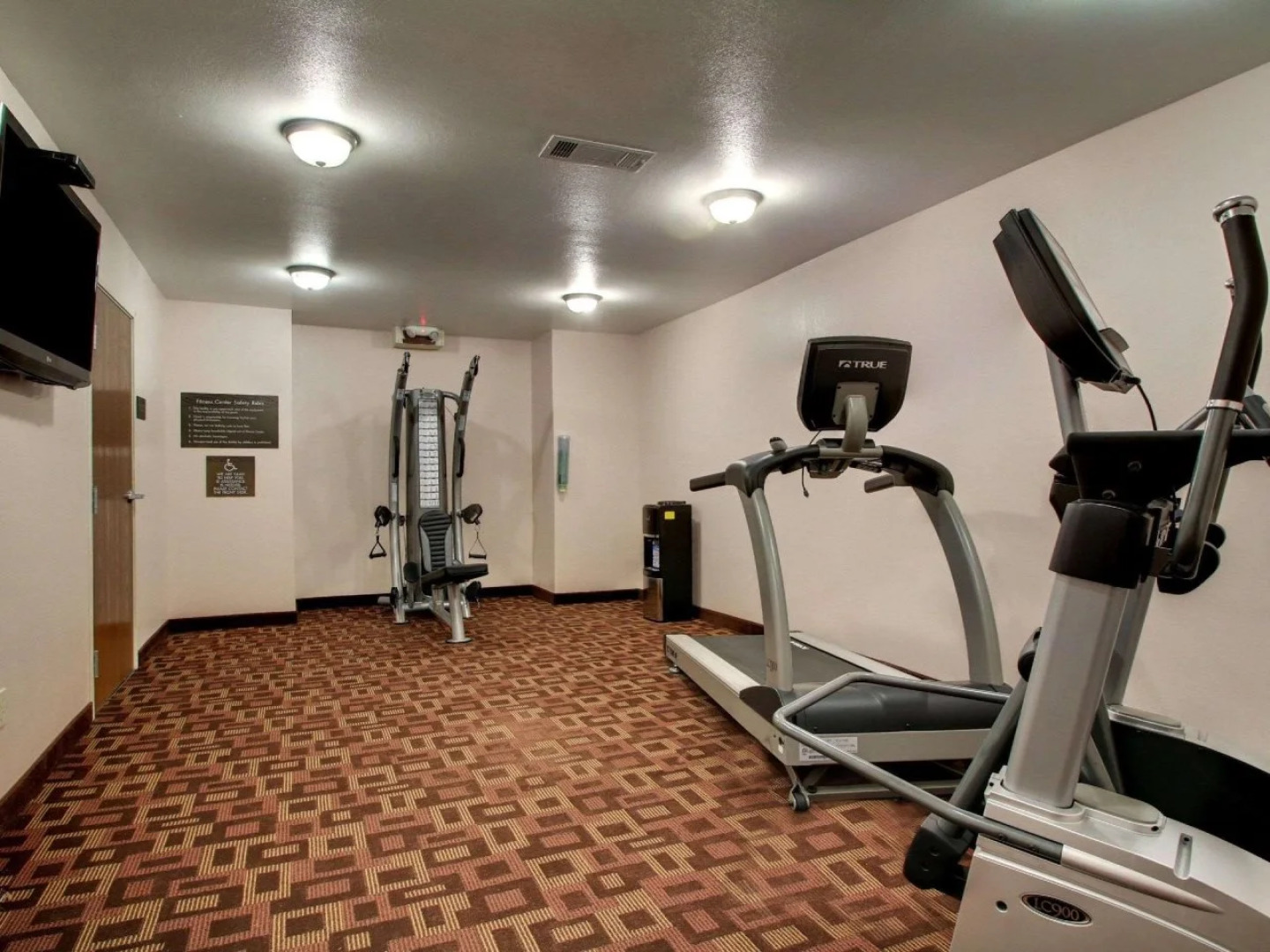 Days Inn By Wyndham Jackson Downtown