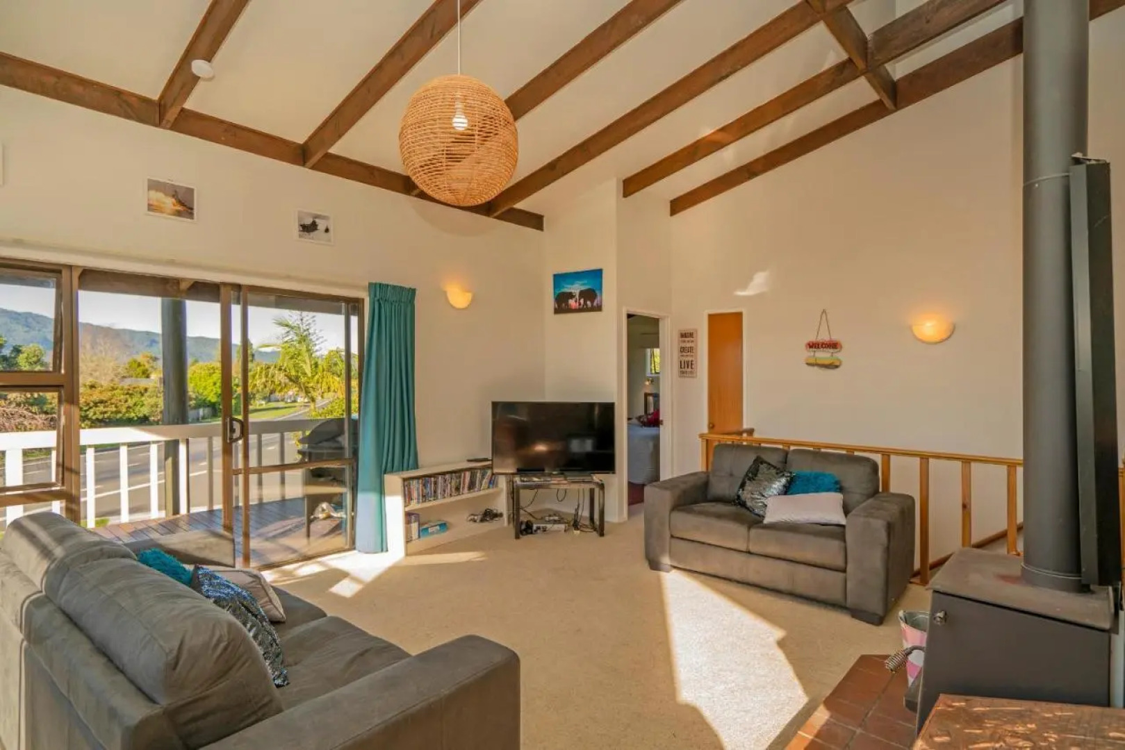 5 o'clock Somewhere - Tairua Holiday Home