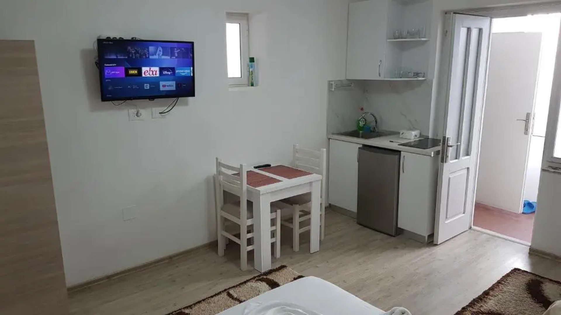 Klent Studio Apartment