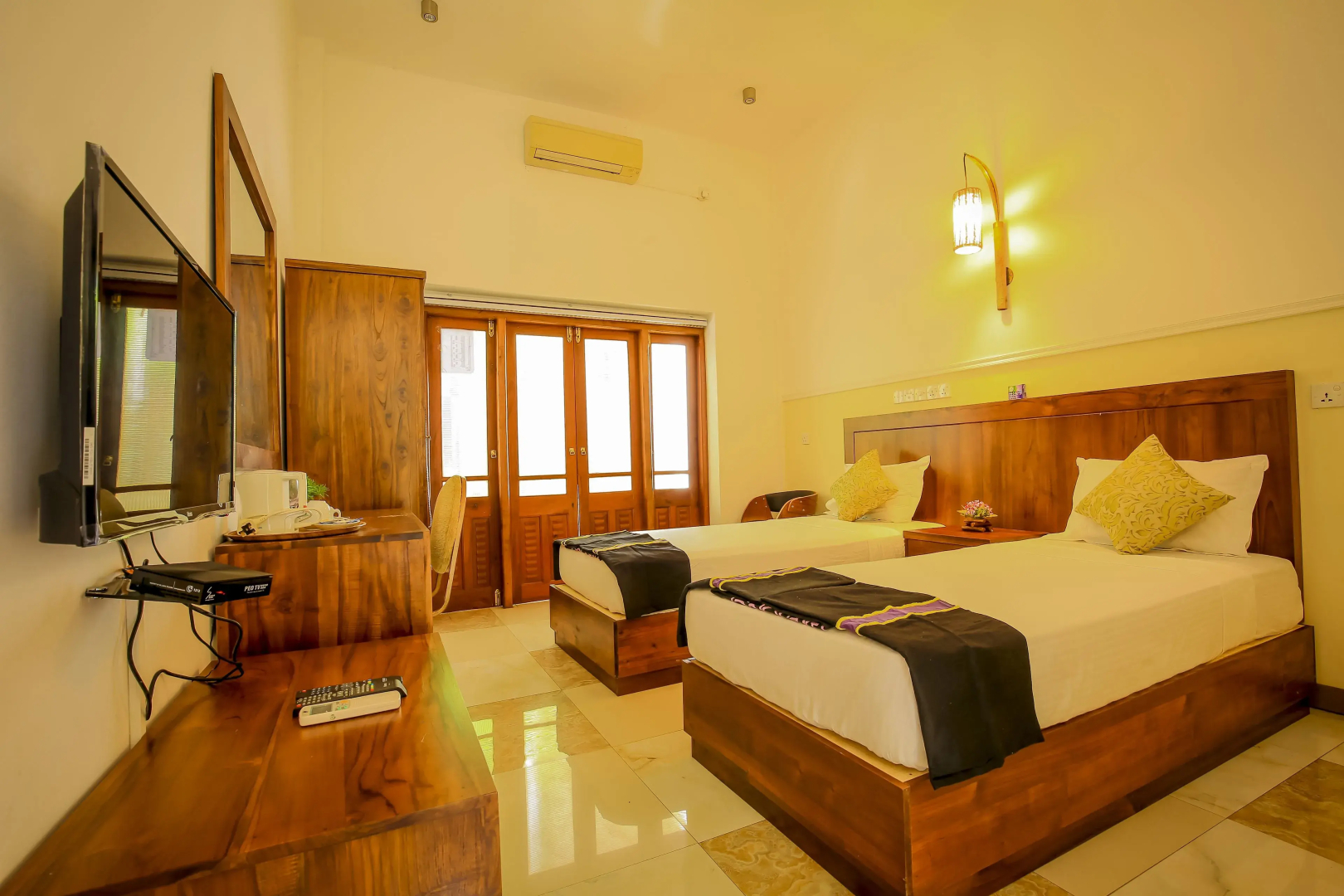 Grand Rockland Hotel