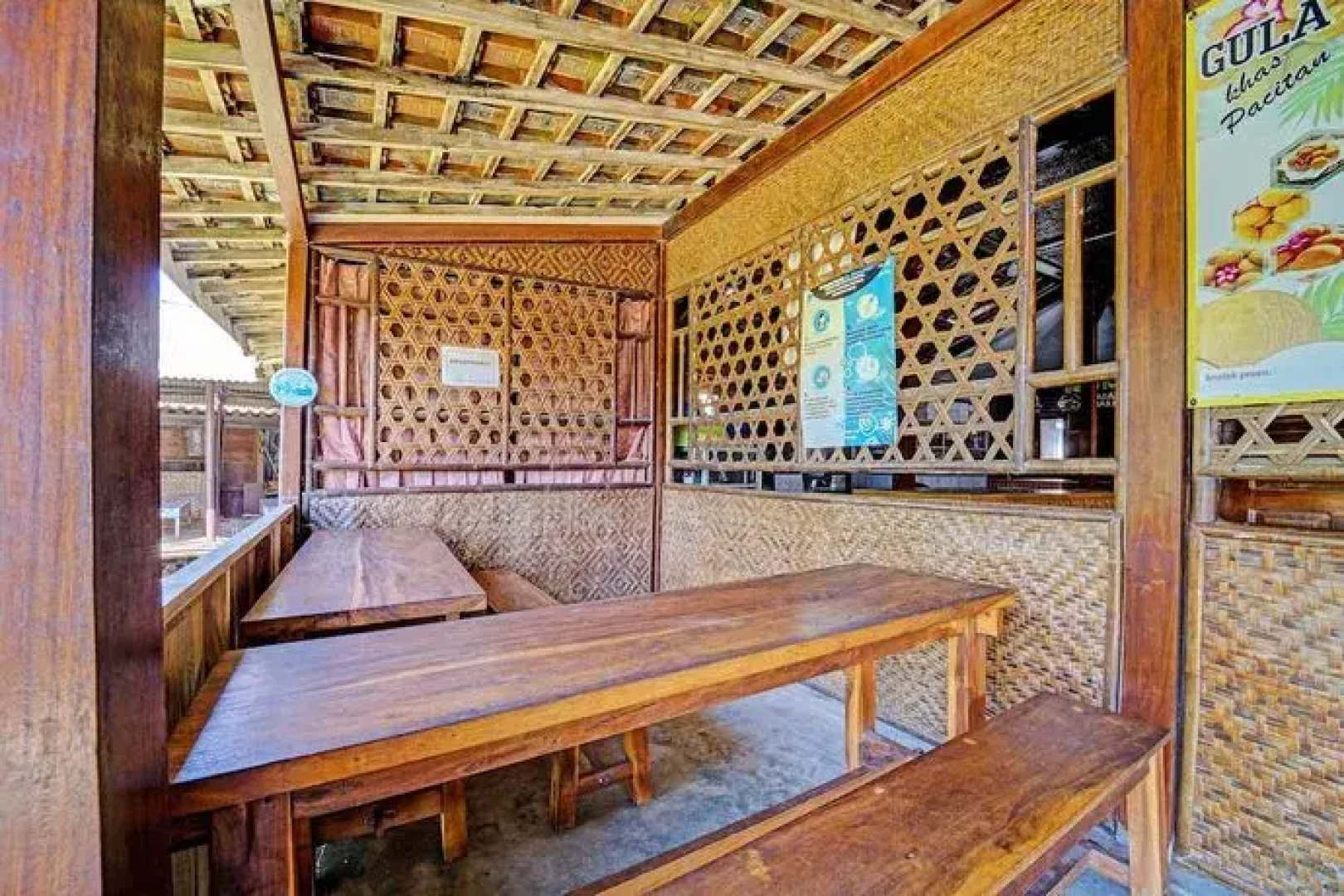 OYO Life 91201 Larasati Homestay Pantai Klayar