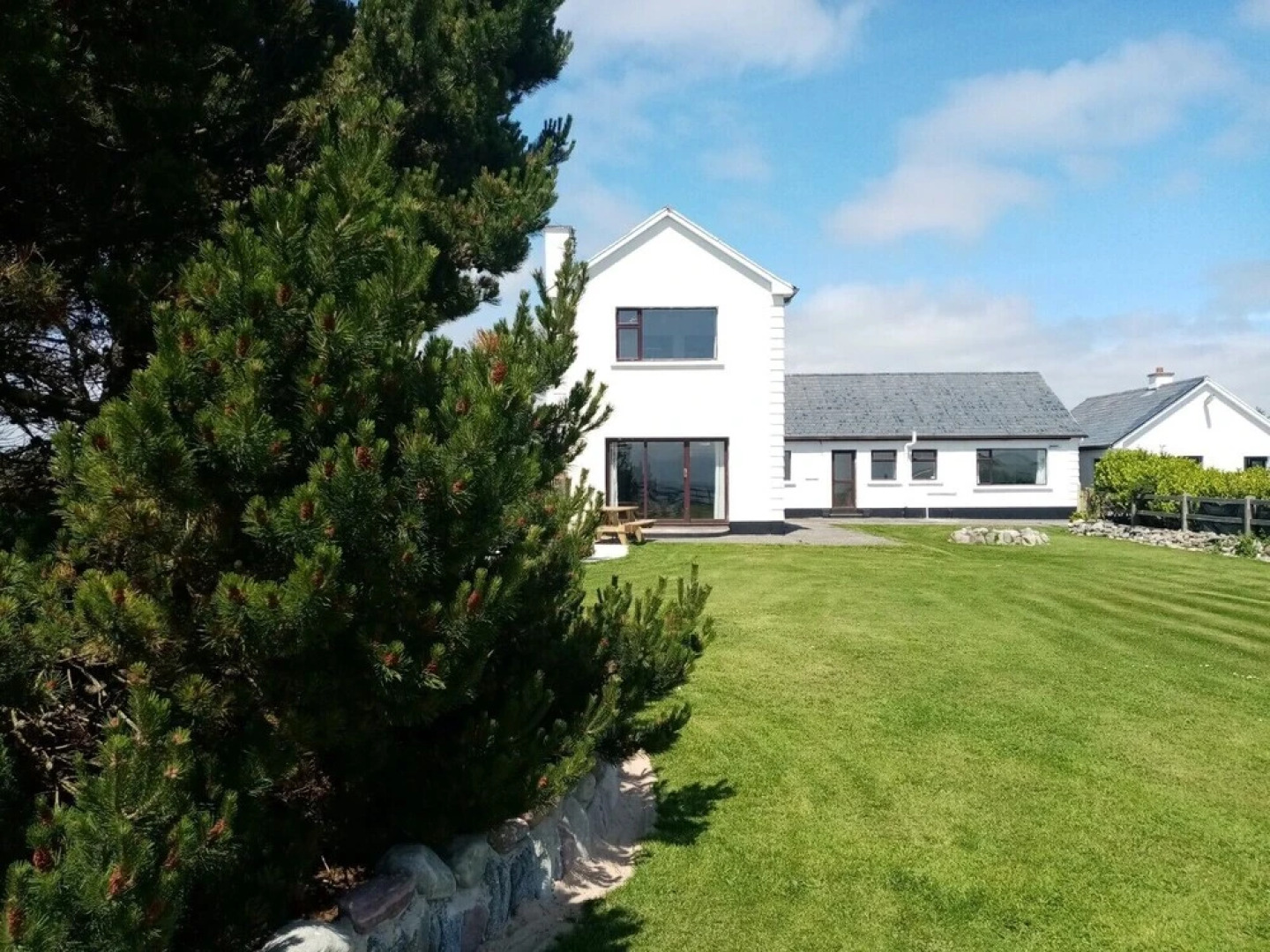 Beautiful Castle View House, Tullaghanbawn