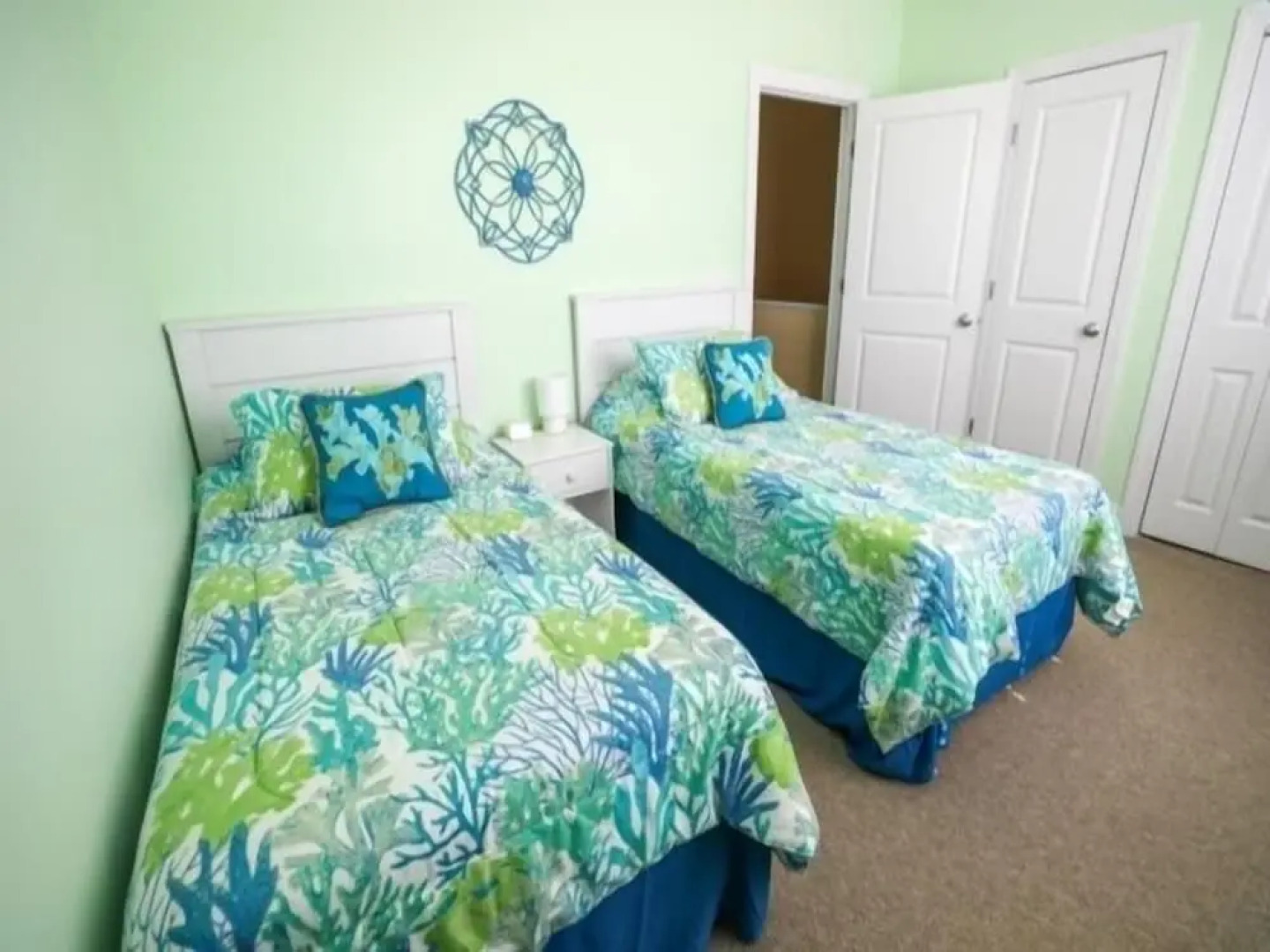 Sandy Bottoms - Relax, Unwind, And Enjoy All The Beach Has To Offer 3 Bedroom Home by Redawning