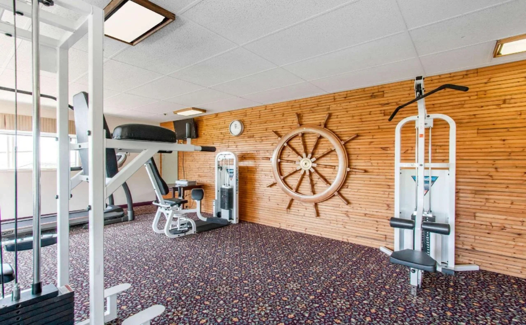 Clarion Inn Surfrider Resort