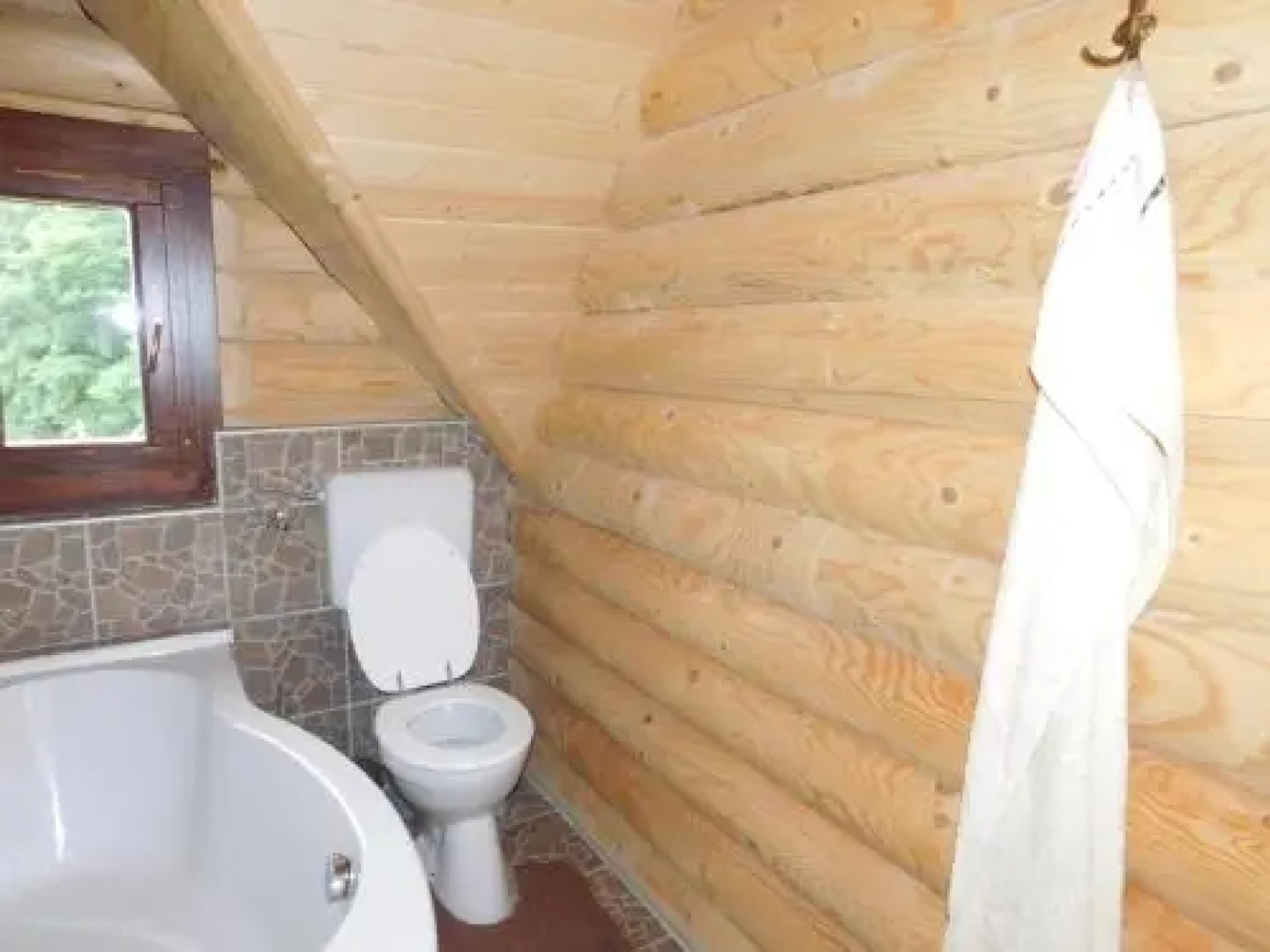 Holden Log House Gyarmat