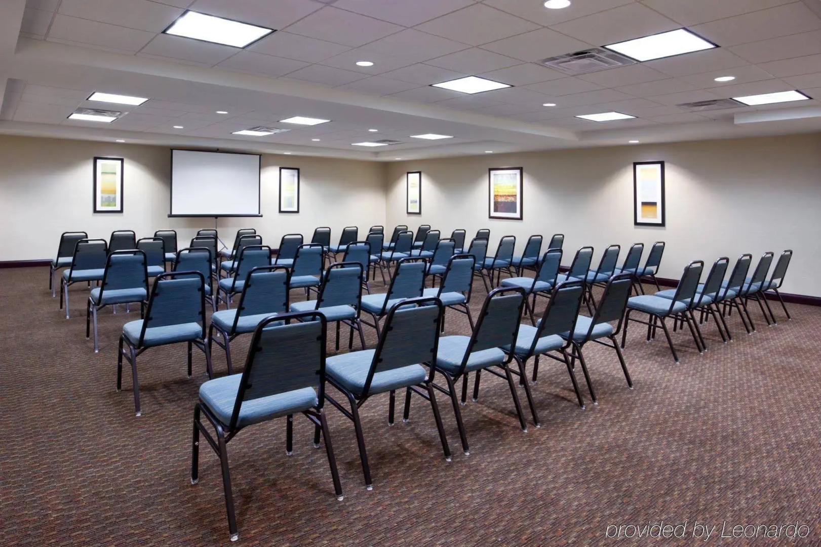 HOLIDAY INN EXPRESS & SUITES ZANESVILLE NORTH by IHG