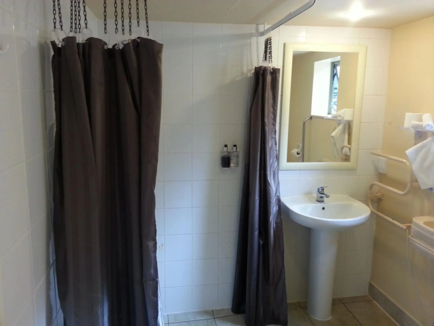New Castle Motor Lodge