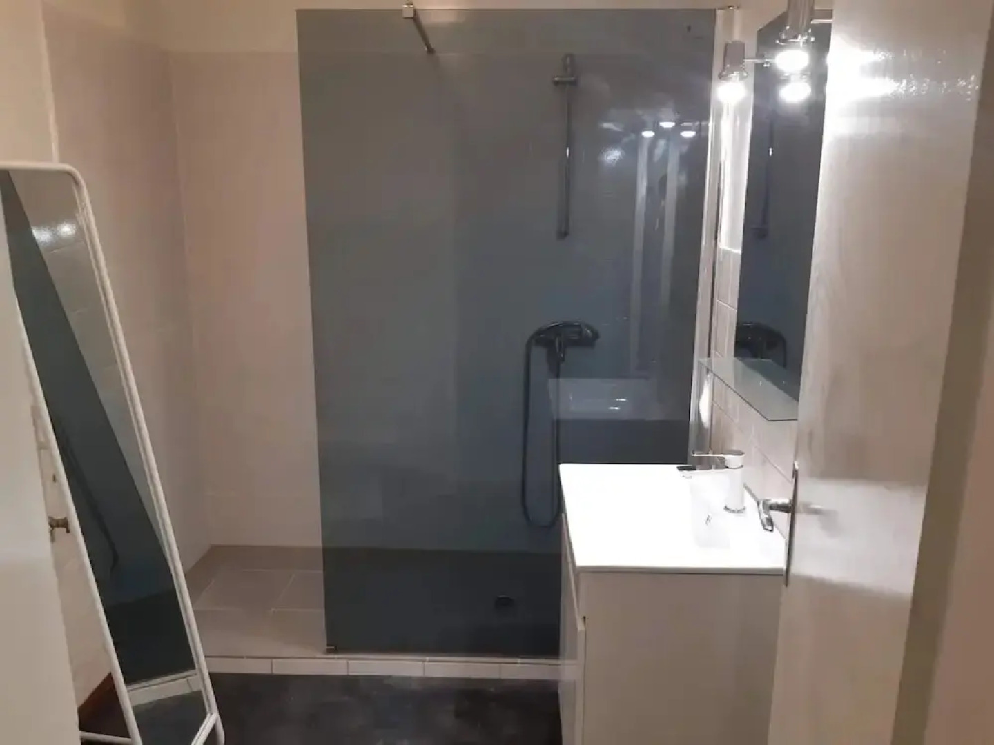 La Maison De Céline