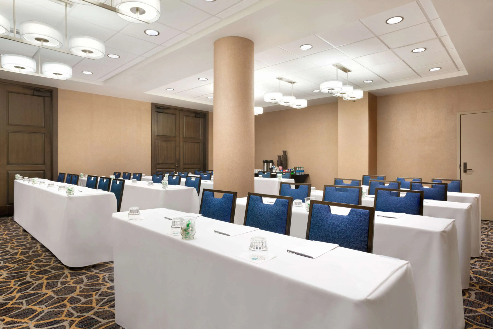 Embassy Suites by Hilton San Antonio Airport