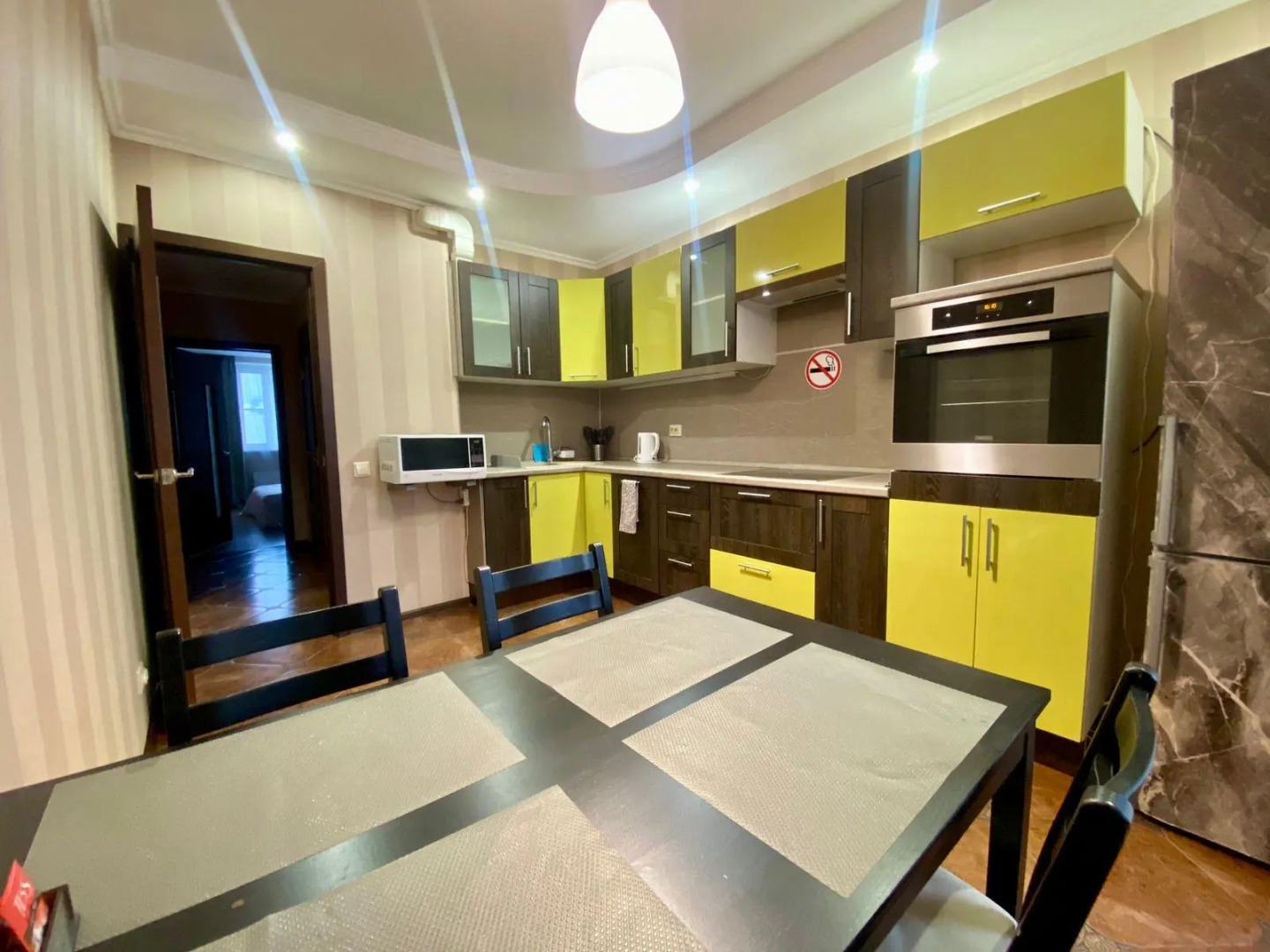 Апартаменты на проспекте Ракетостроителей 5