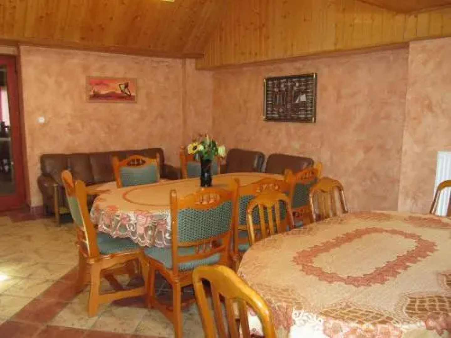 Tavi-fészek Fogadó