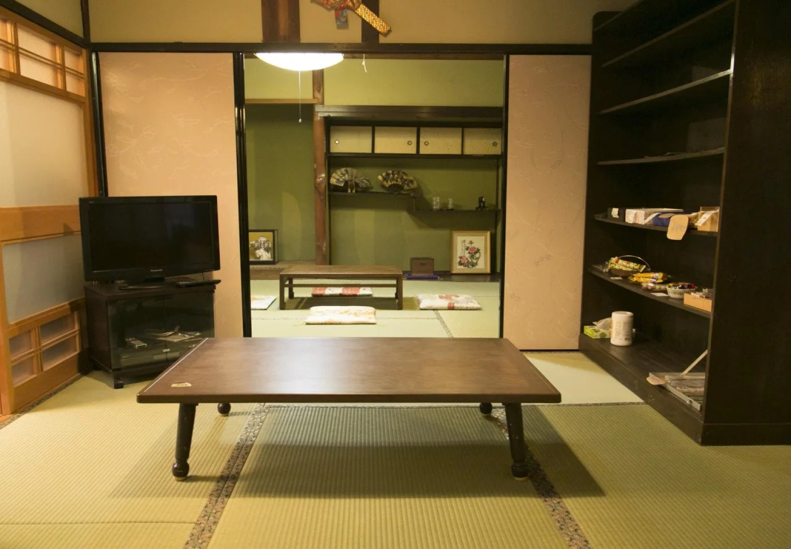 Female only guesthouse tomari-ya (гостевой дом для женщин)