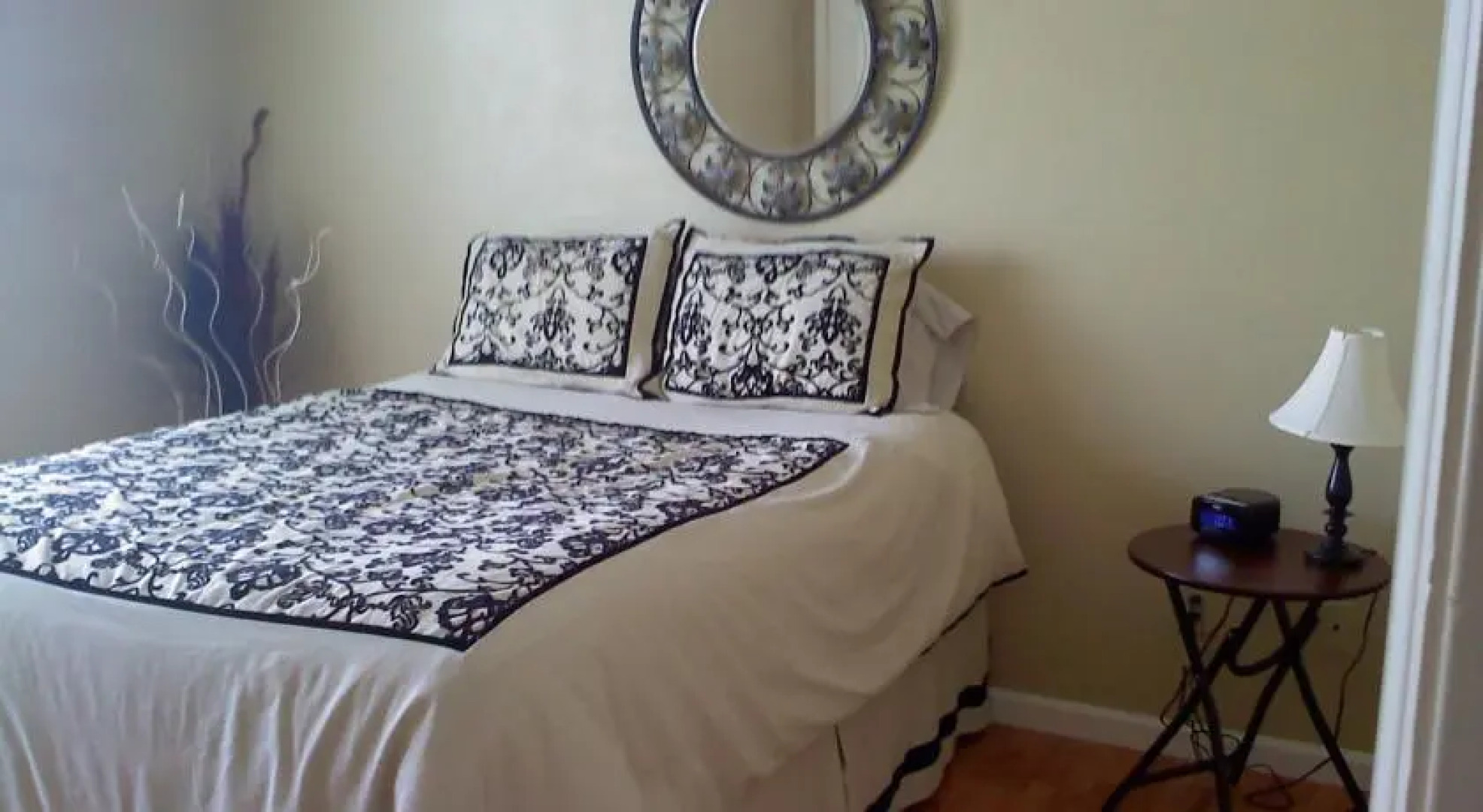 The Corner House B&B & Corporate Housing