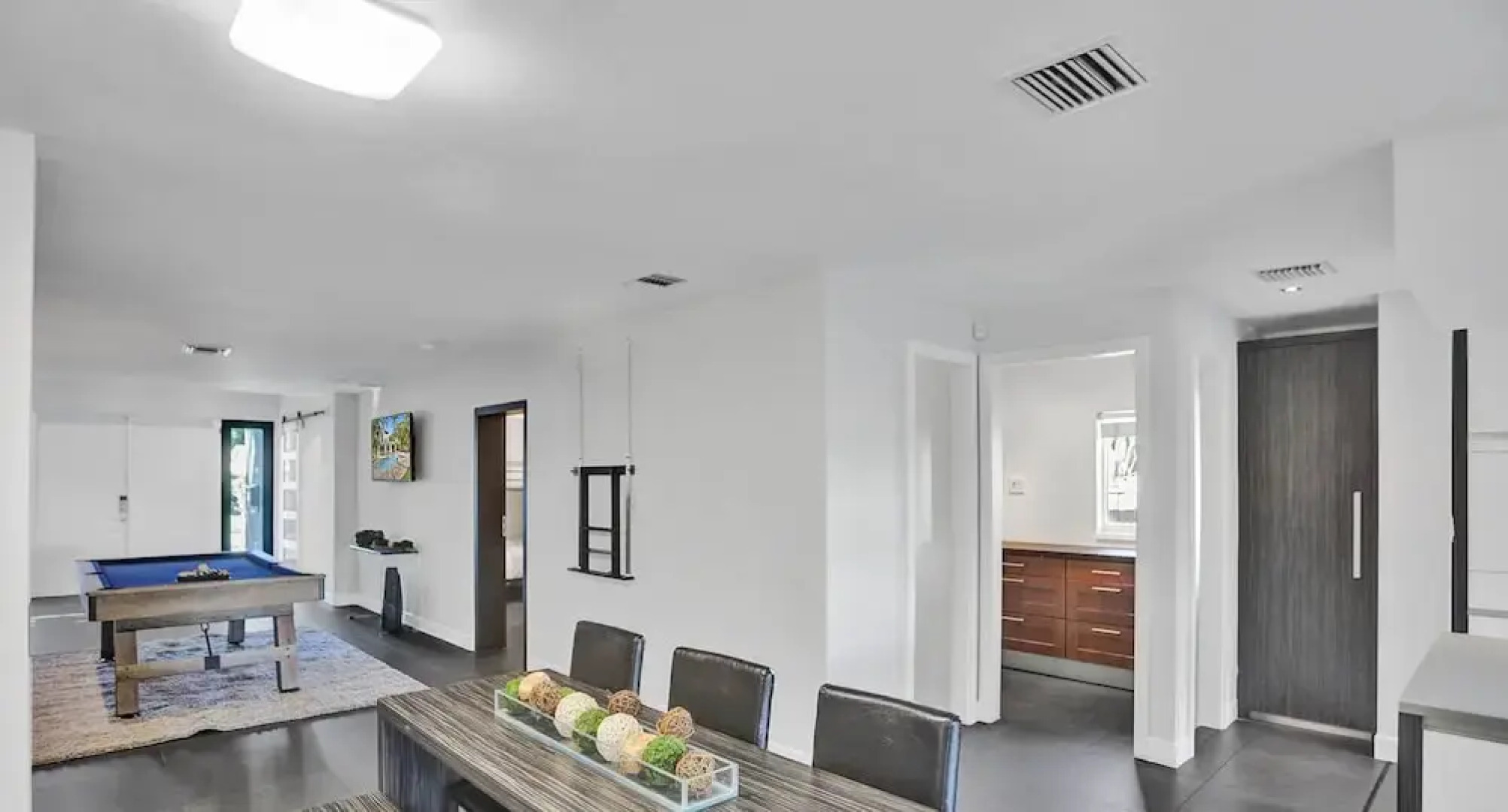 Stunning 5 BR with Heated Pool & Gaming