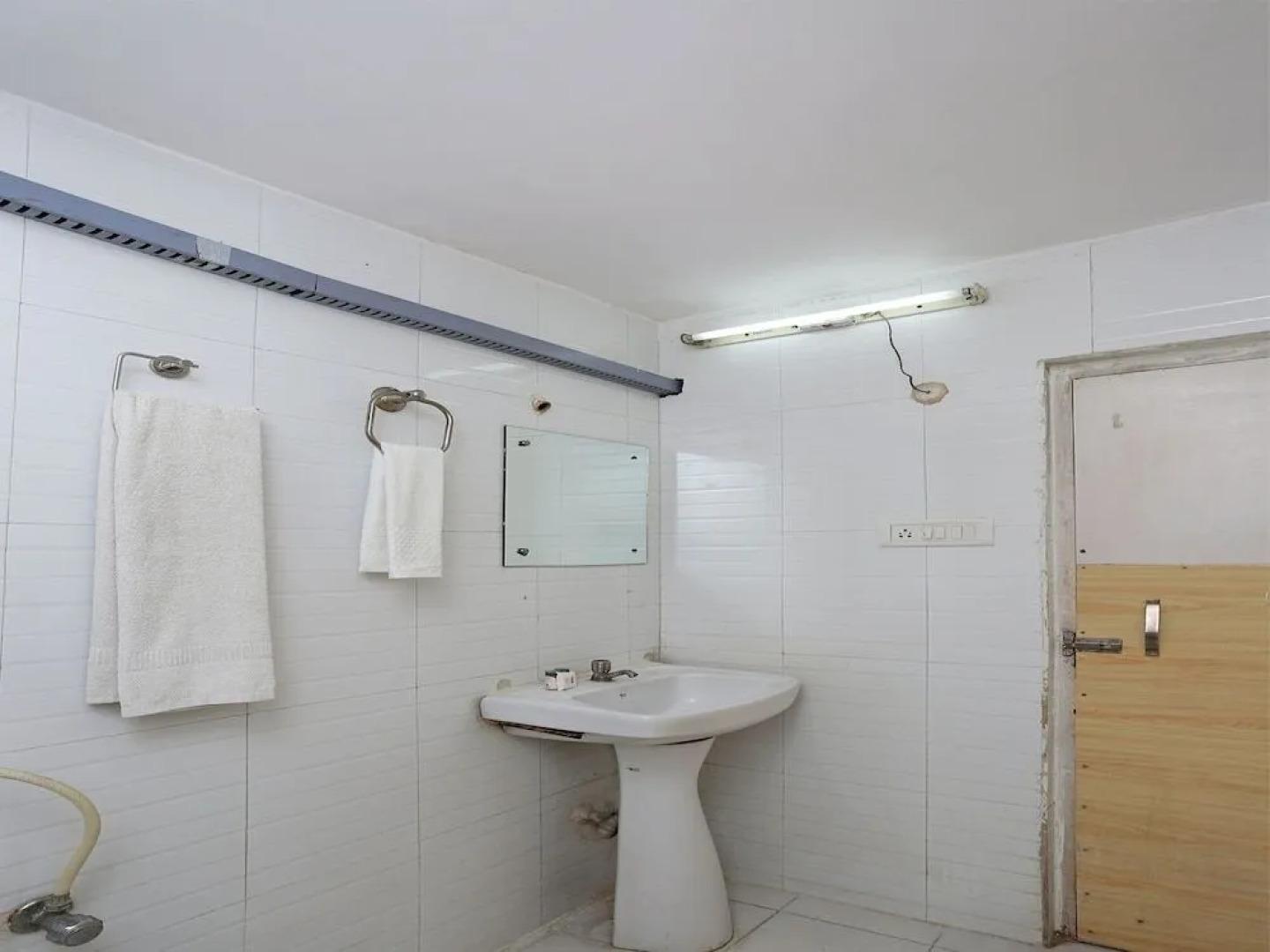 OYO 11391 Sargam Cineplex